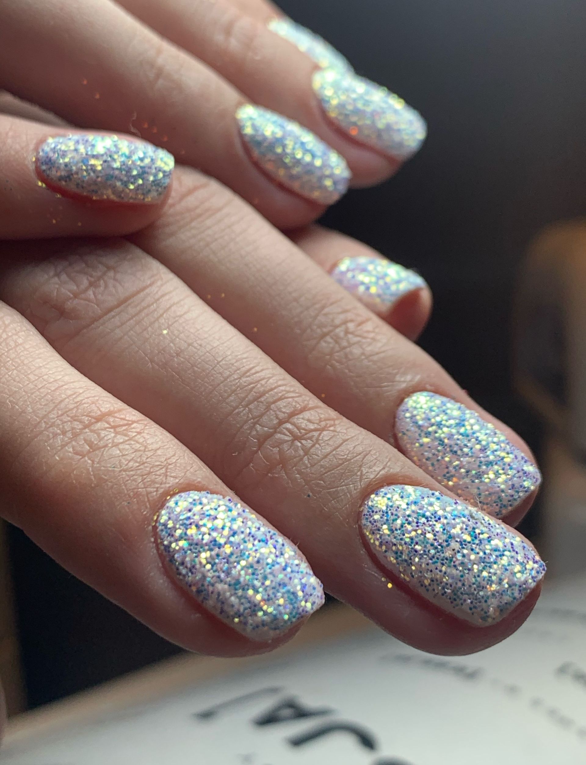 Negler meg glitterlakk