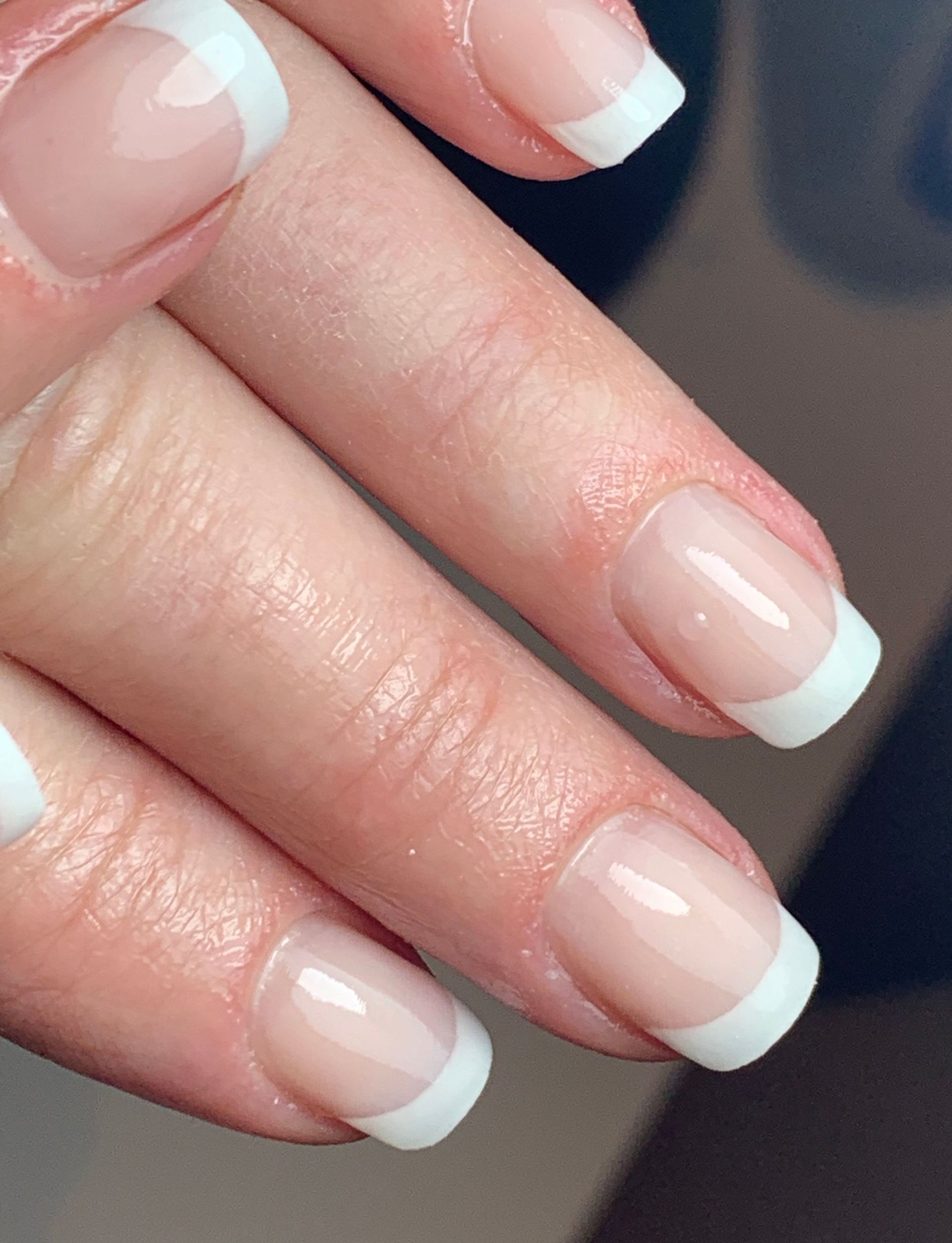 Negler med naturlig look