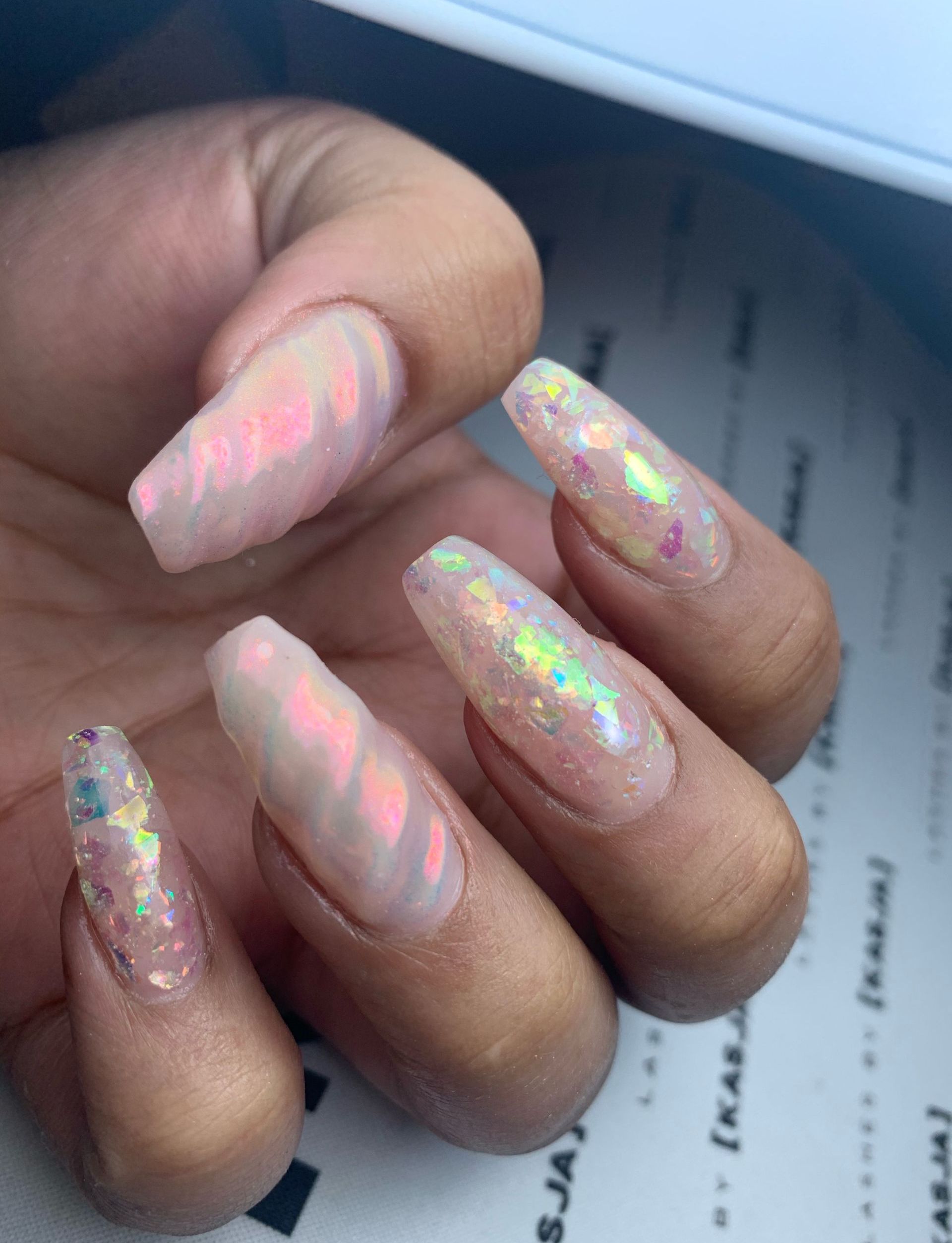 Negler med glitter og effekt
